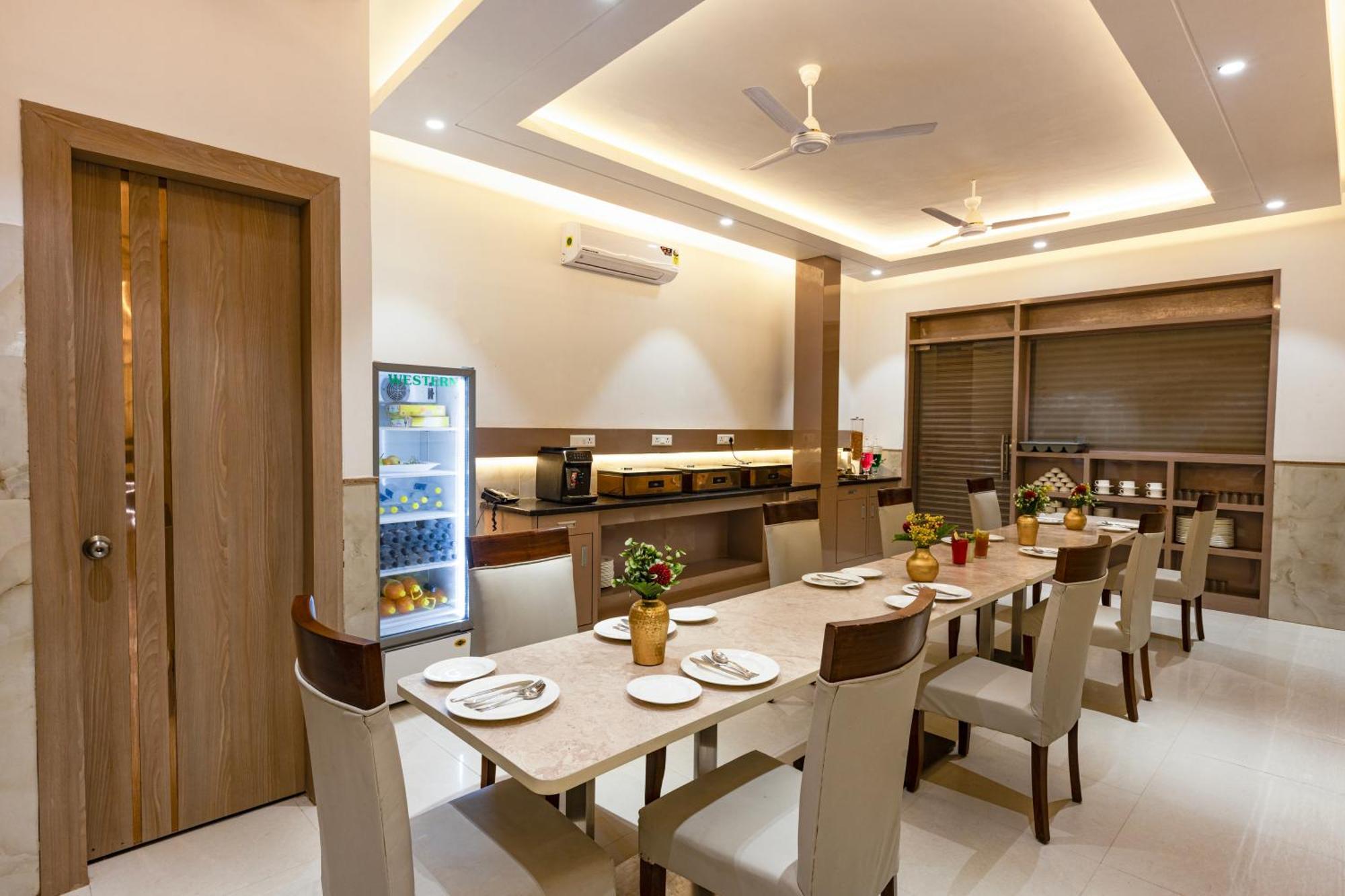 The Orion Hotel Era - Delhi Airport Nova Deli Exterior foto